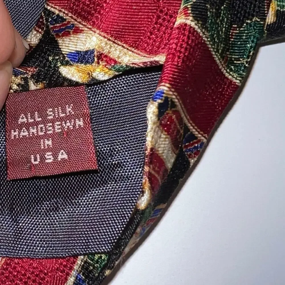 JosA‎ Bank Coperate Collection, HandSewn Festive Holiday Silk Tie Made in USA